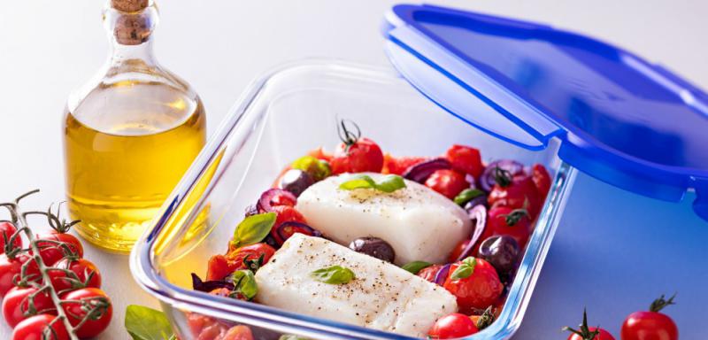 Pyrex Cook Go; szögletes sütőtál, műanyag tető, 25X19X6 cm, 1,7 liter, 203207