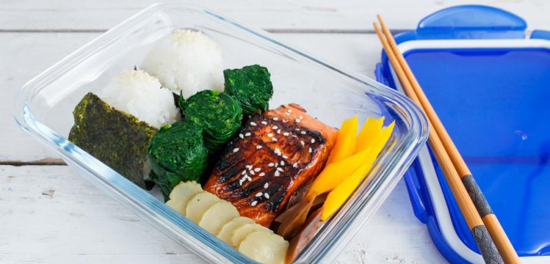 Pyrex Cook Go; szögletes sütőtál, műanyag tető, 30X23X9 cm, 3,3 liter, 203208