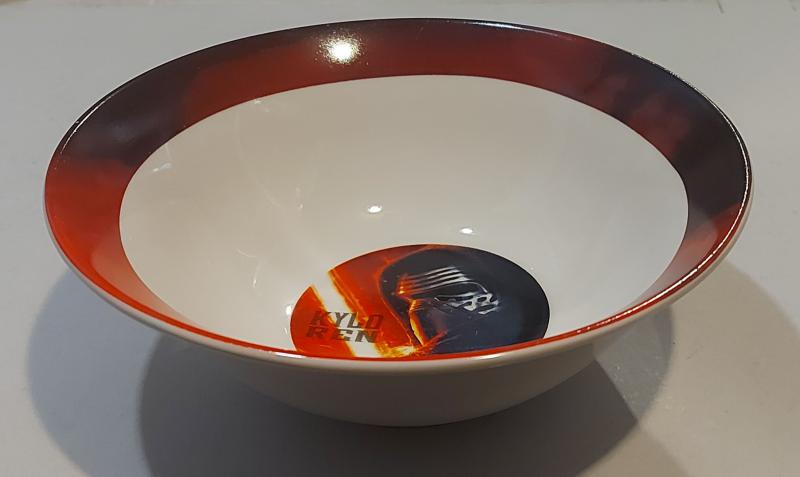 Star Wars Kylo Ren porcelán müzlis tányér, 17,5cm