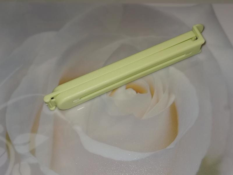 Tasak lezáró csipesz, műa., nagy (10,5 cm), sárga, 1 db, P048