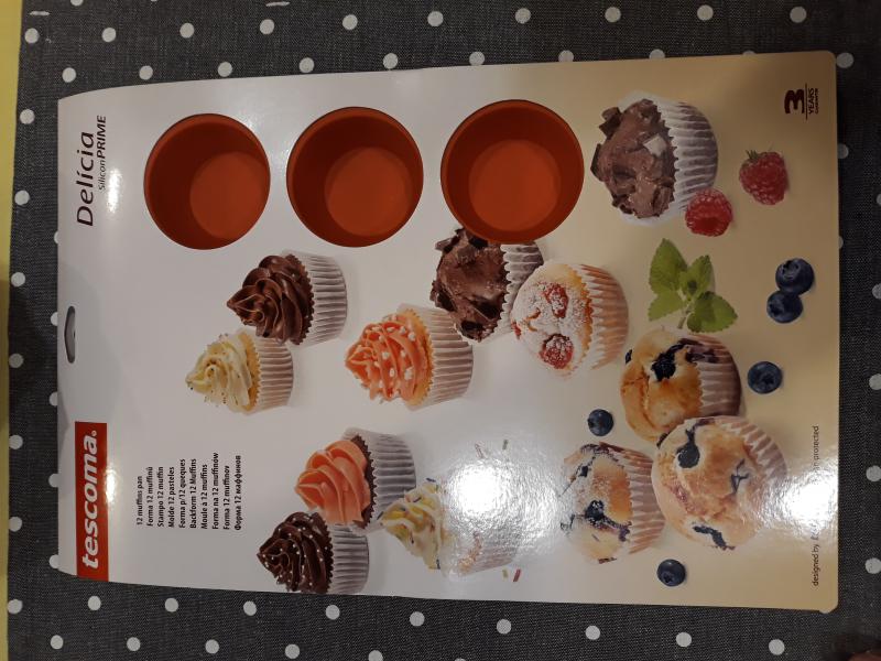 Tescoma Delícia Sil.prime szilikonos muffin sütőforma, 12 lyukú, 629434