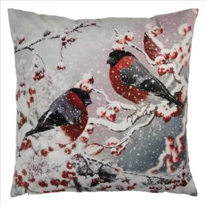 CLEEF.KT021.413 Textil párnahuzat 45x45cm, 100% polyester, madarak havas csipkebogyó ágakon