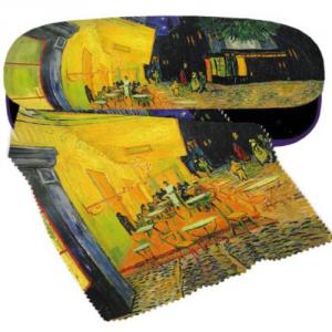 FRI.12566 Szemüvegtok textilbevonatú,törlőkendővel 16x4x6,5cm,Van Gogh: Kávéház éjjel