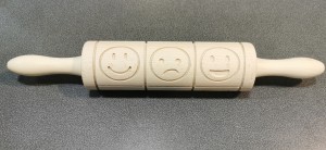 Nyújtófa smiley mintás, 40 cm, 1 db, 302098