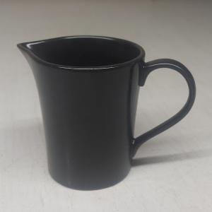 RAK EDGE porcelán tejkiöntő, fekete, 15 cl, EDCR15