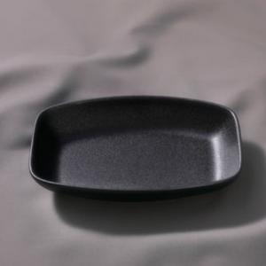 UNIVERSE BLACK porcelán szögletes tál 19x13x3,5cm