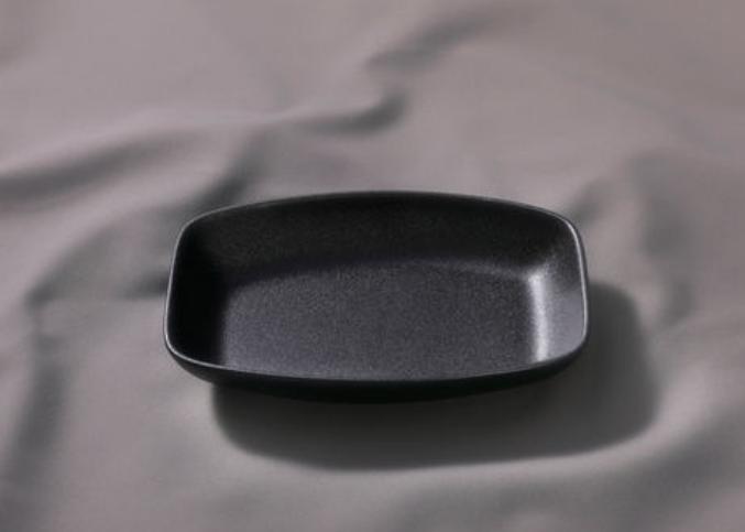 UNIVERSE BLACK porcelán szögletes tál 19x13x3,5cm