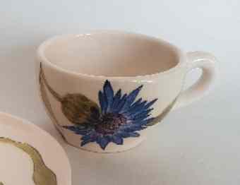 Vanilia Kerámia 11-05 Búzavirágos kávéscsésze,kerámia,1,5dl,kézzel festett, V.K.11-05