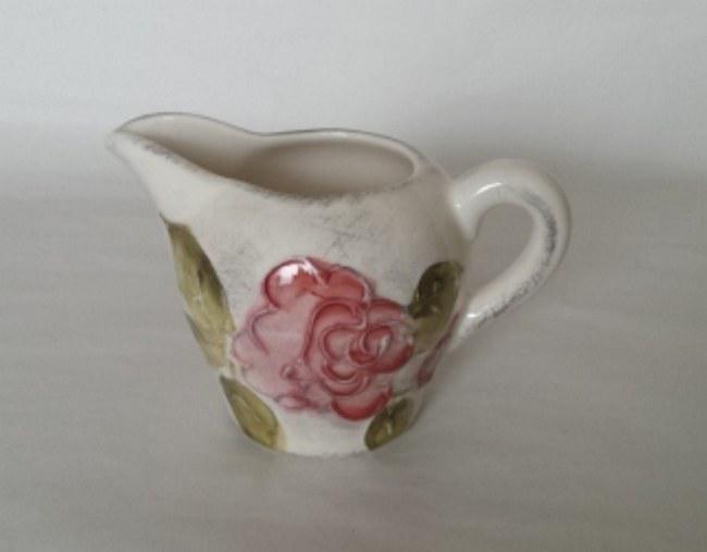 Vanilia Kerámia 30-02 Domború mintás tejkiöntő,virágos bordó,kerámia, V.K.30-02