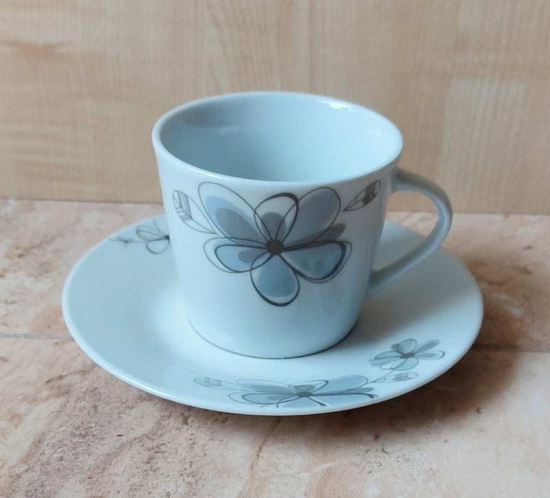 Virágos porcelán kávés csésze 20cl, alátéttel, 1db