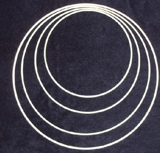 Horgoló karika átmérő: 20 cm (fém, fehérre festett)