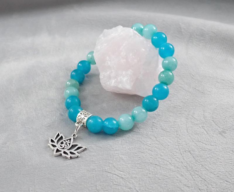 Achát karkötő lótusszal