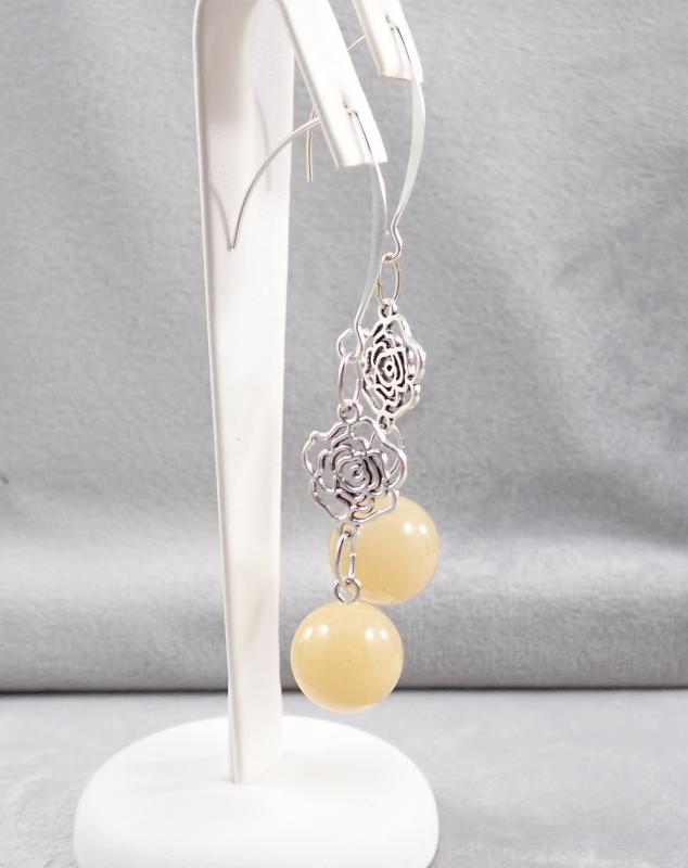 Ásványgömb ezüstszín száron, jáde