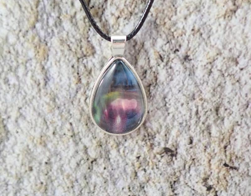 Aurora borealis medál, csepp