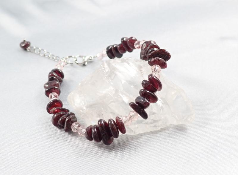 Bordó elegancia gránátkő karkötő