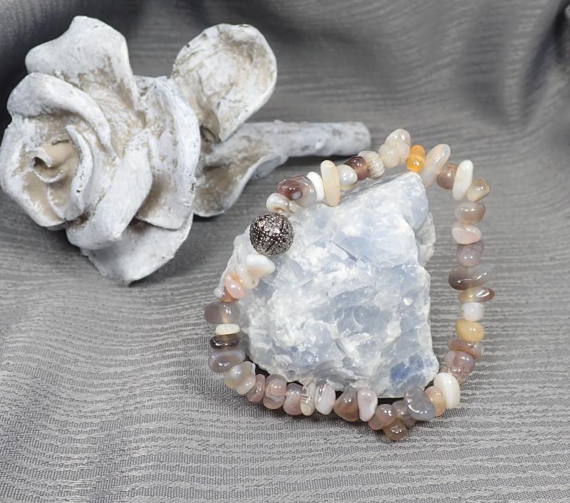 Botswana achát szemcse karkötő fém gyönggyel