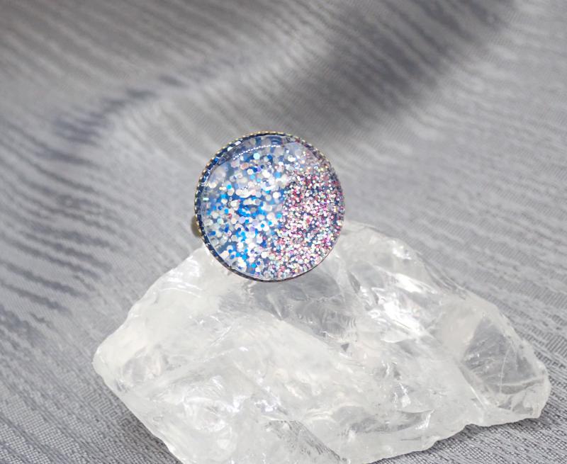 Bronzkeretes csillámos gyűrű