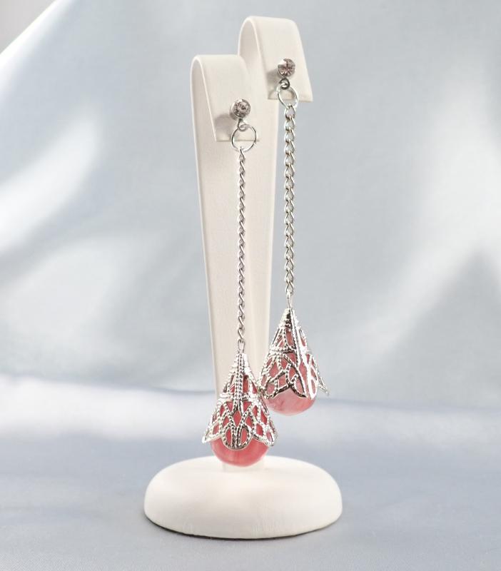 Cseresznyekvarc fülbevaló csipkés dísszel