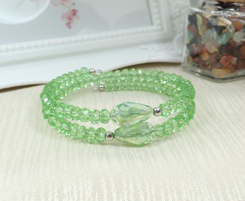 Csillogó zöld memória karkötő