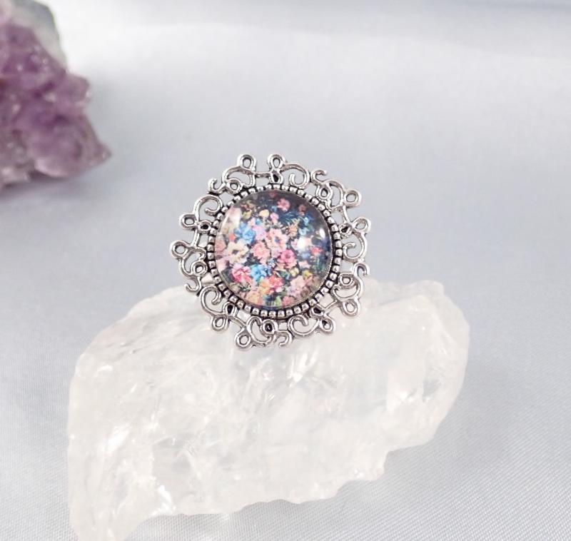 Csipkés szélű gyűrű 1