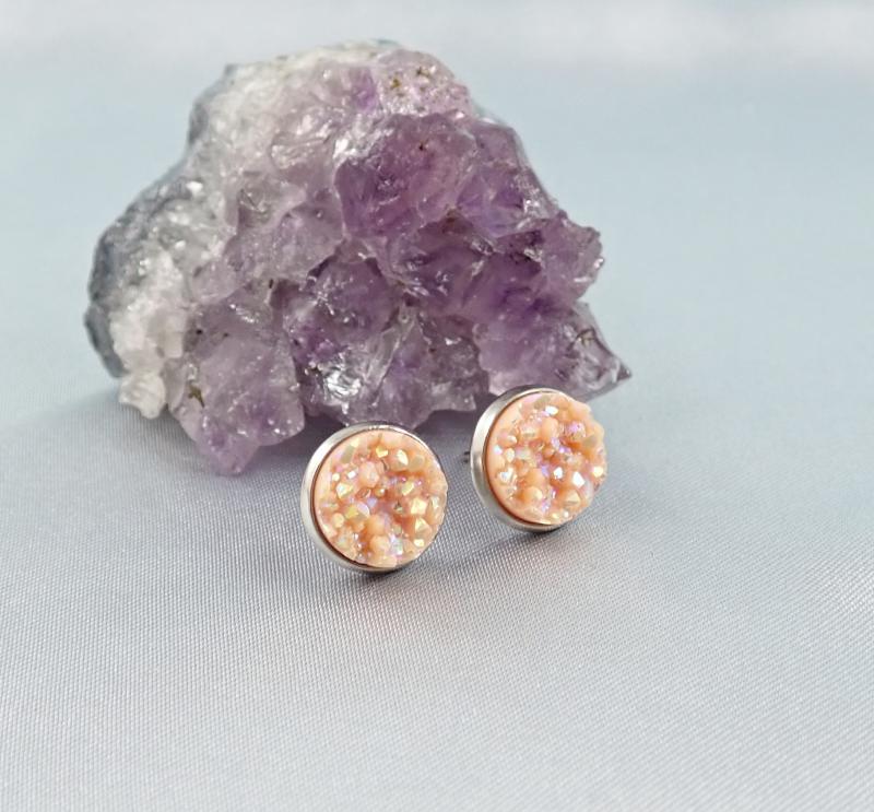 Druzy fülbevaló, barackszín (10mm)