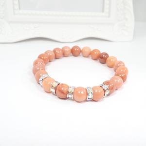 Barackszín aventurin karkötő csillogó köztesekkel