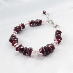 Bordó elegancia gránátkő karkötő