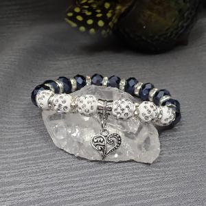 Csajos, csillogós karkötő szívvel, sötétkék