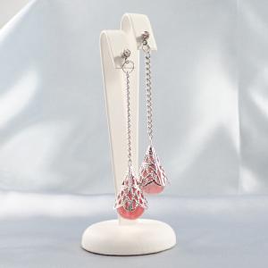 Cseresznyekvarc fülbevaló csipkés dísszel