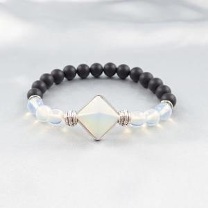 Erőközpont – opál karkötő