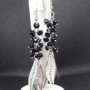 Fürtöcske fülbevaló, levelekkel, fekete