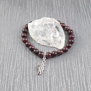 Gránátkő karkötő csillogó angyalszárnnyal