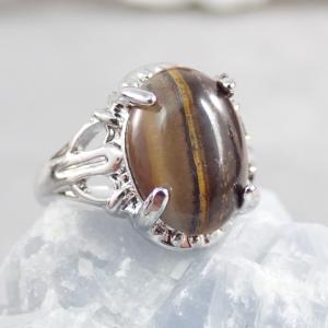 Gyűrű ovális formájú tigrisszemmel