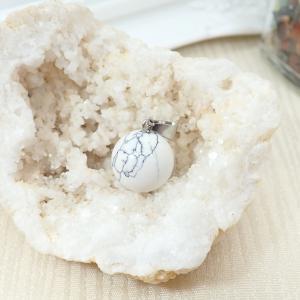 Howlit gömb medál nyaklánccal 1