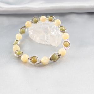 Jáde karkötő íves gyöngykerettel