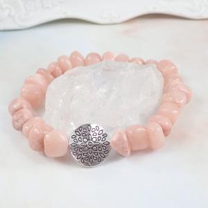 Jáde karkötő, nagyobb szemcsékből, fáradtrózsaszín