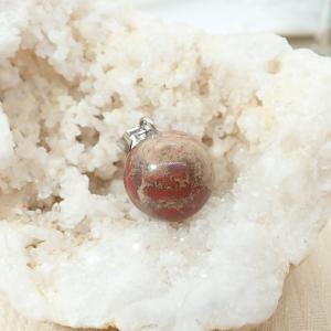 Jáspis gömb medál nyaklánccal 2