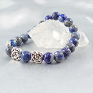 Kék ornamentika – szodalit karkötő