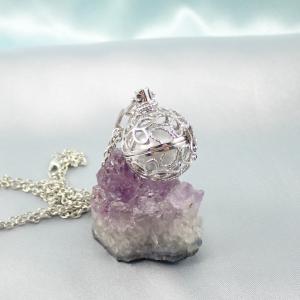 Nyitható medál ezüstszürke gyönggyel 2