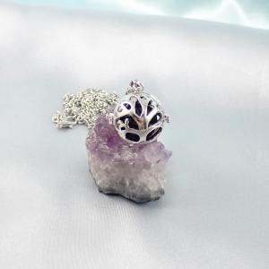 Nyitható medál fekete gyönggyel 2