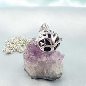 Nyitható medál fekete gyönggyel 2