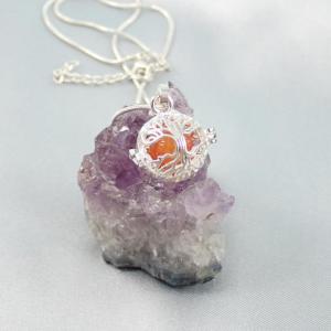 Nyitható medál, narancsszín gyönggyel, kicsi