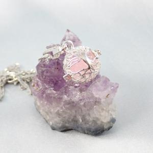 Nyitható medál, rózsaszín gyönggyel, kicsi