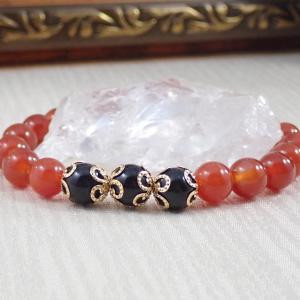 Ónix és karneol karkötő