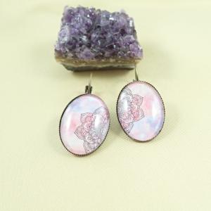 Ovális fülbevaló mandala mintával