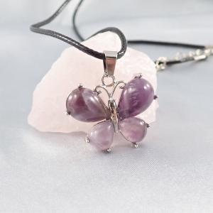 Pillangó medál, ametiszttel 2