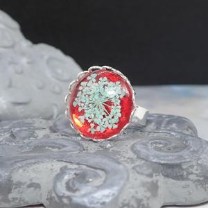 Piros-kék virágos gyűrű