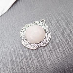 Rózsakvarc medál antikolt keretben, nagyobb