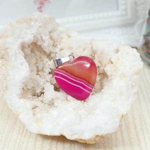 Szív formájú sávos achát medál nyakláccal 1