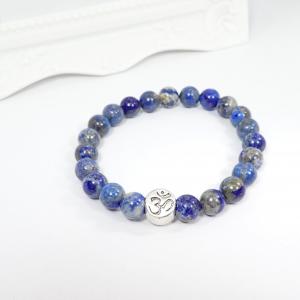 Szodalit karkötő OM jellel